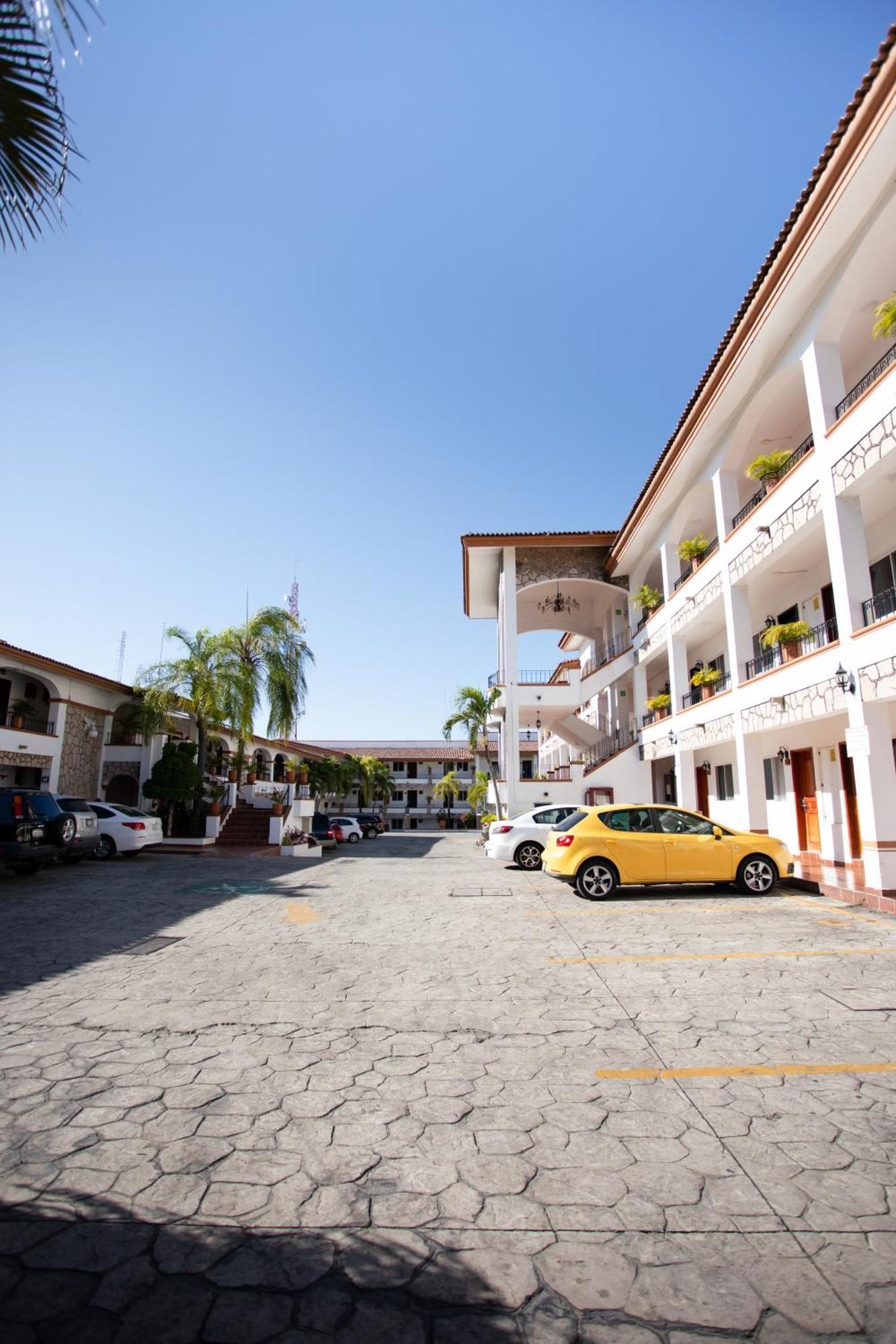 Hotel Maria Isabel Colima Extérieur photo