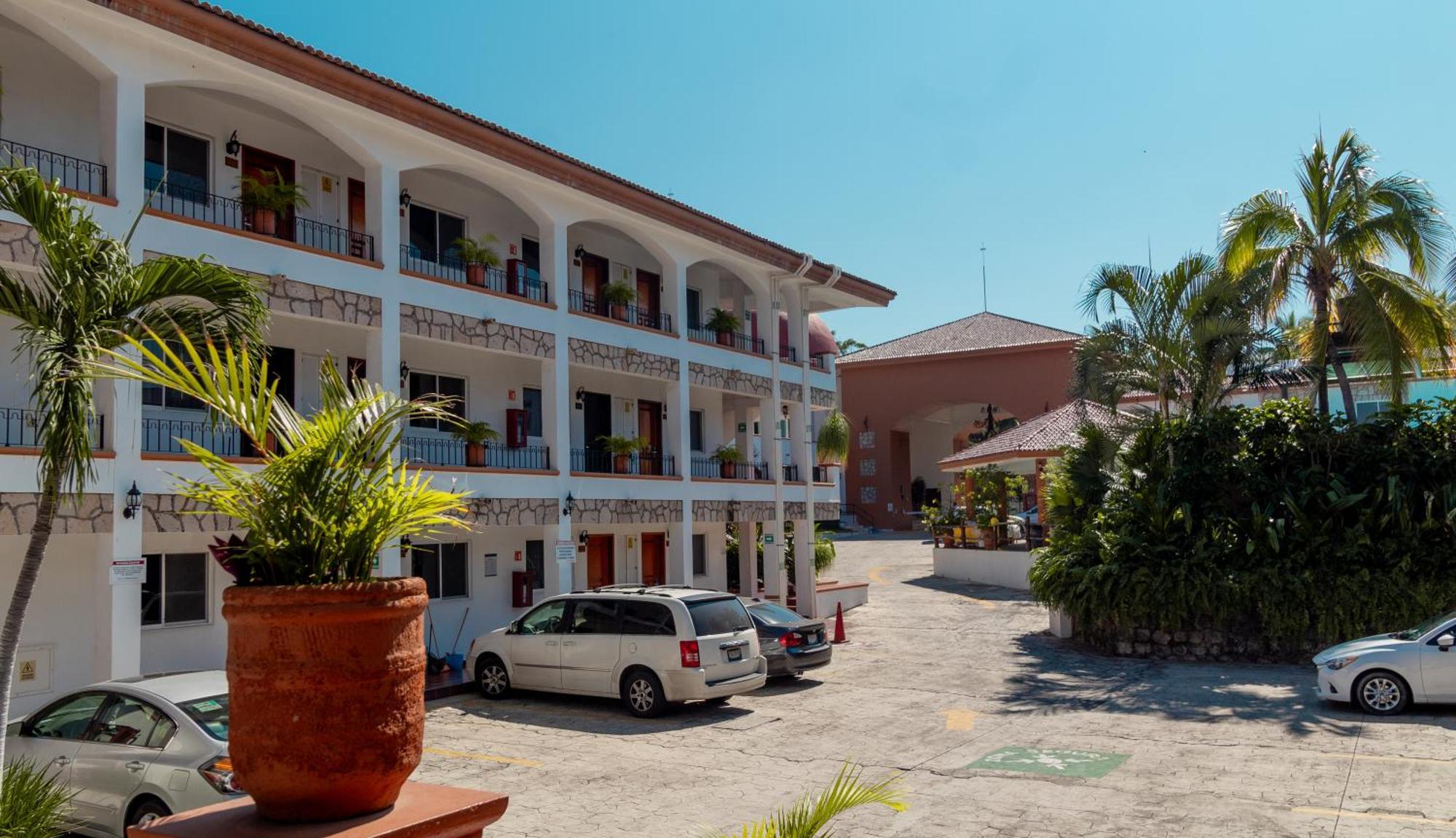 Hotel Maria Isabel Colima Extérieur photo