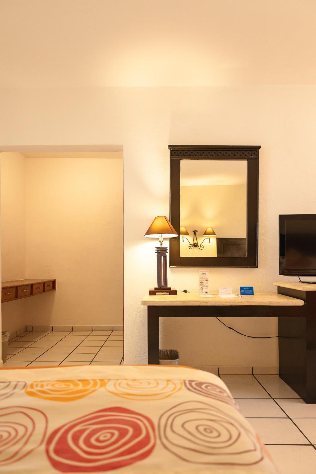 Hotel Maria Isabel Colima Extérieur photo